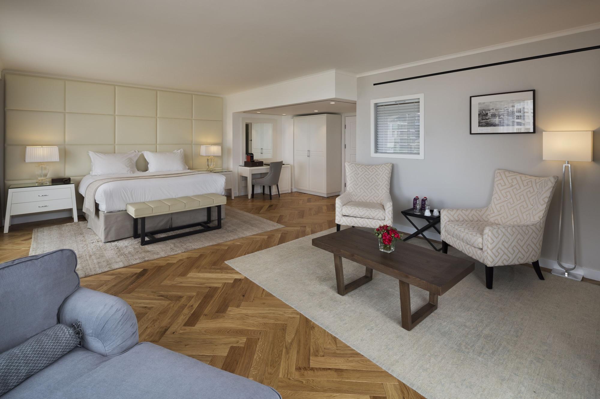 Orchid Hotel 4*